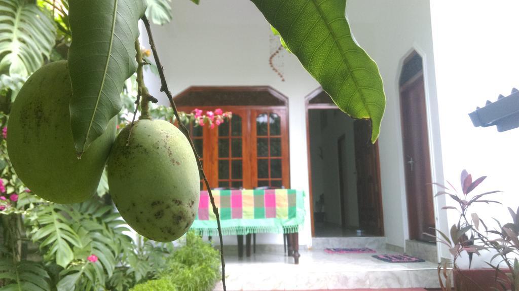 Aluthgedara Guest House Unawatuna Exterior foto